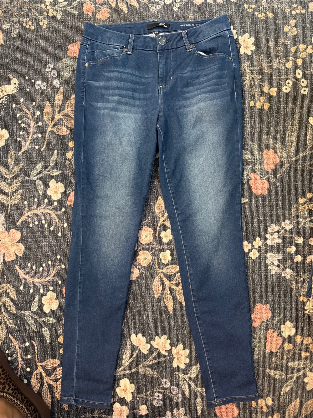 1822 Denim Women's Medium Blue Skinny Jeans